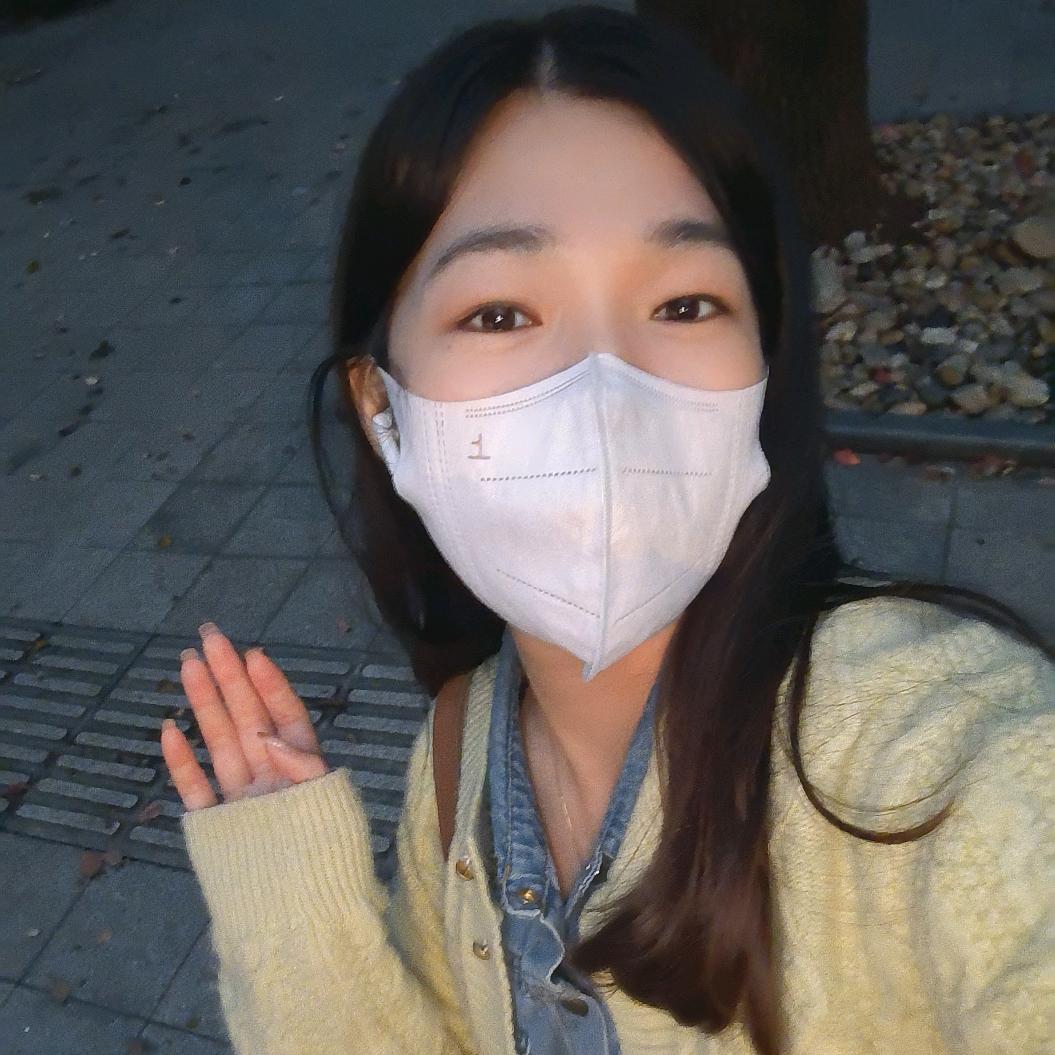 爱拍照的小李吖