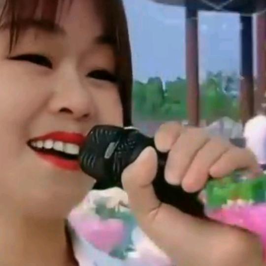 孝子当先，百善孝为先，