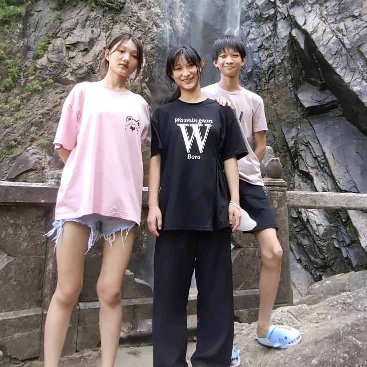 *･王哪ก李跑٩°̀ᗝ°́