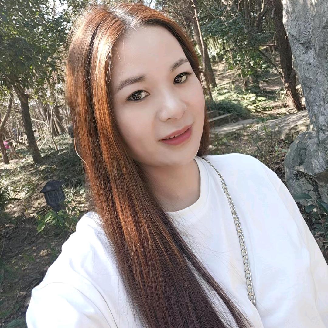 女人为谁妆