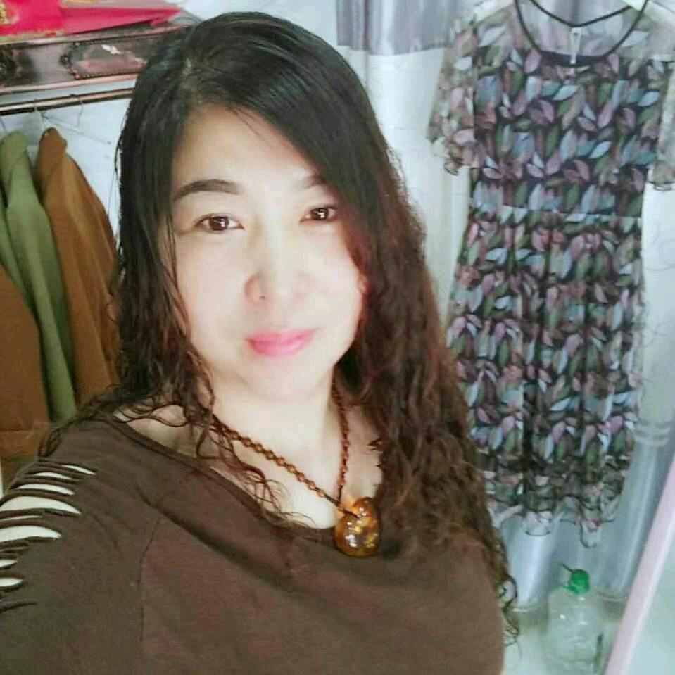 菜园步行街时尚芭莎服装店