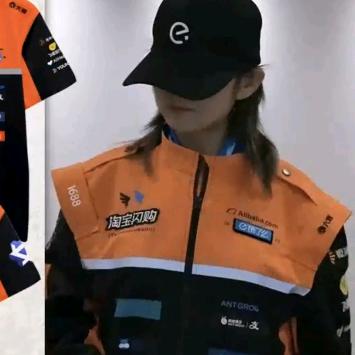 骚.总，越吃越胖