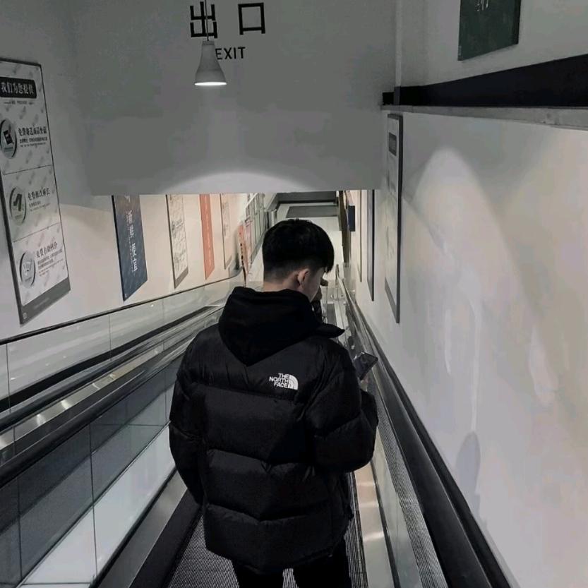 凌晨的夜
