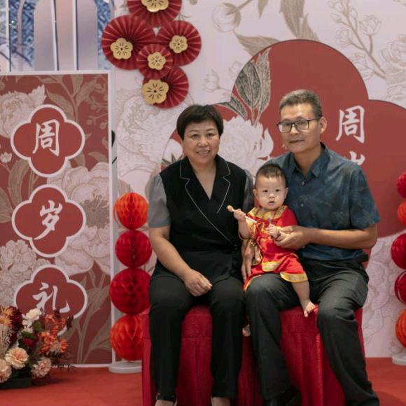 举哥