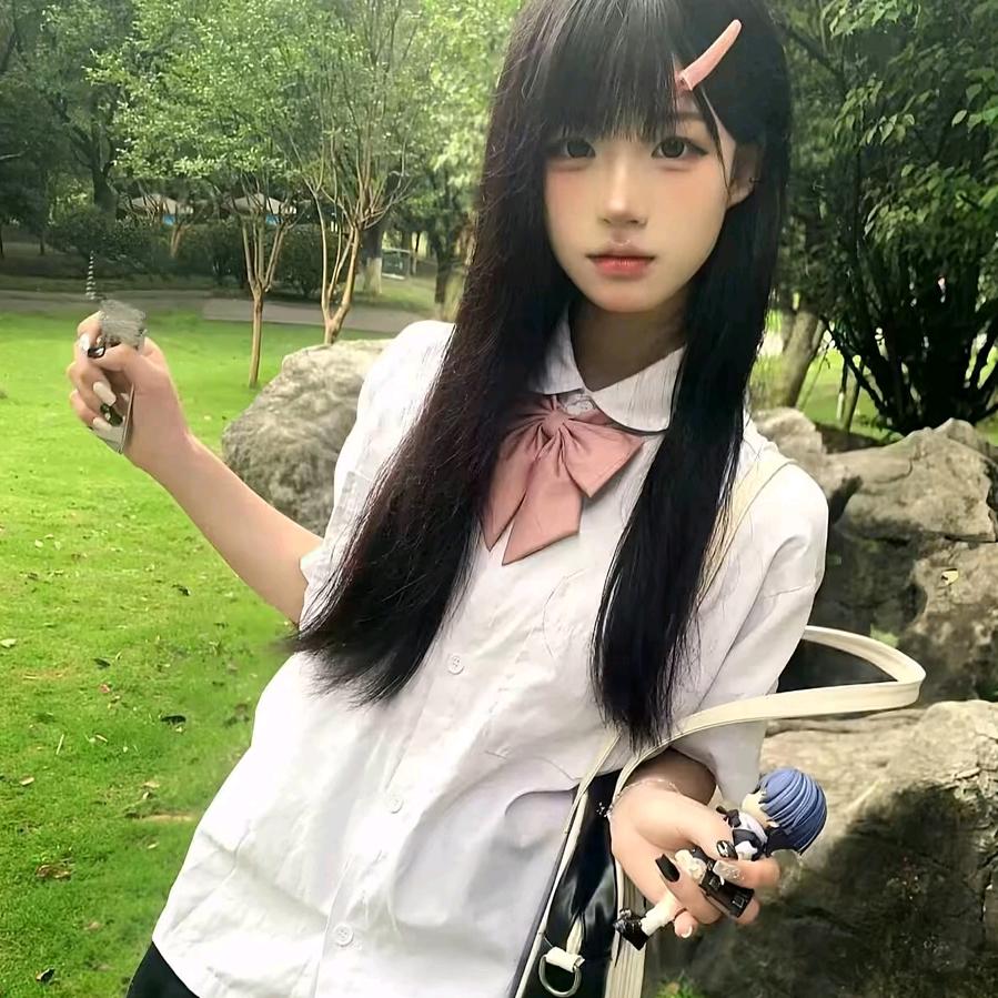 范小妍.