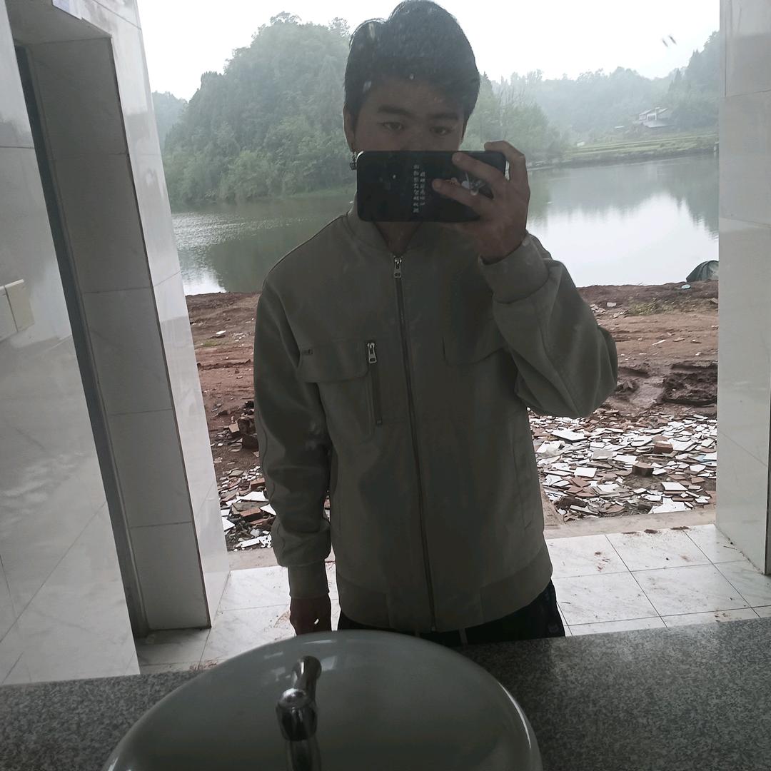 小黑👿