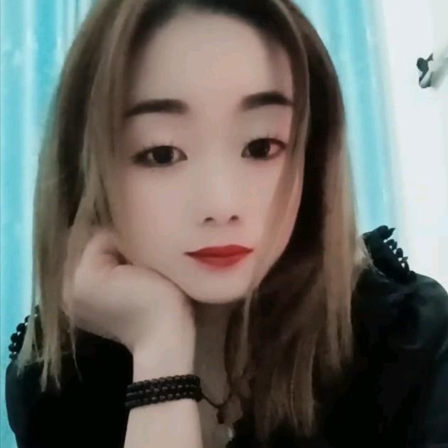 莉莉呀！