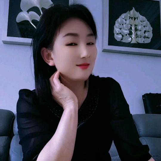 芳芳.