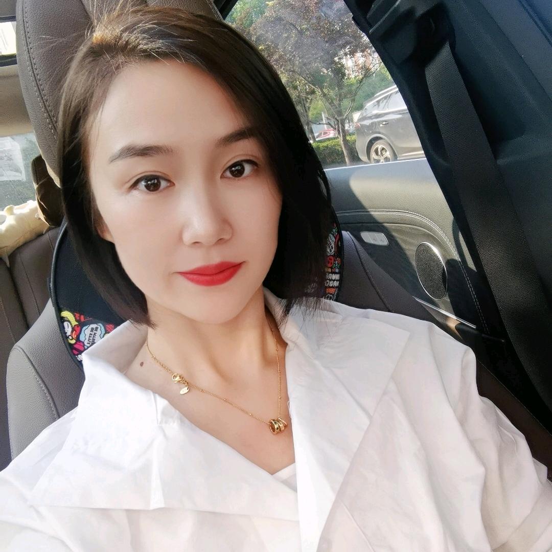 以女王的姿势统治世界（连赞拉黑）