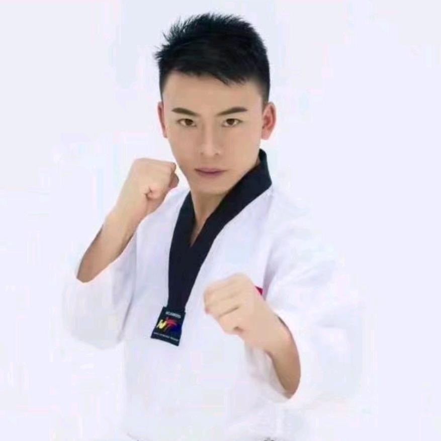 尚义搏击健身华教练