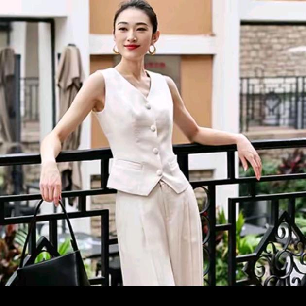 设计师唐琳-优质穿搭