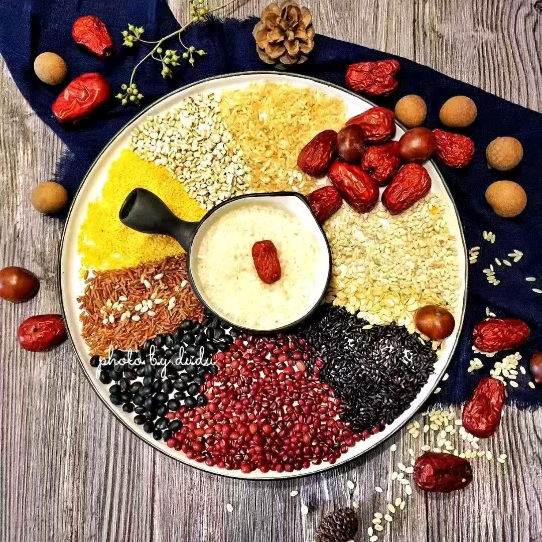 小岛巷口的晚风