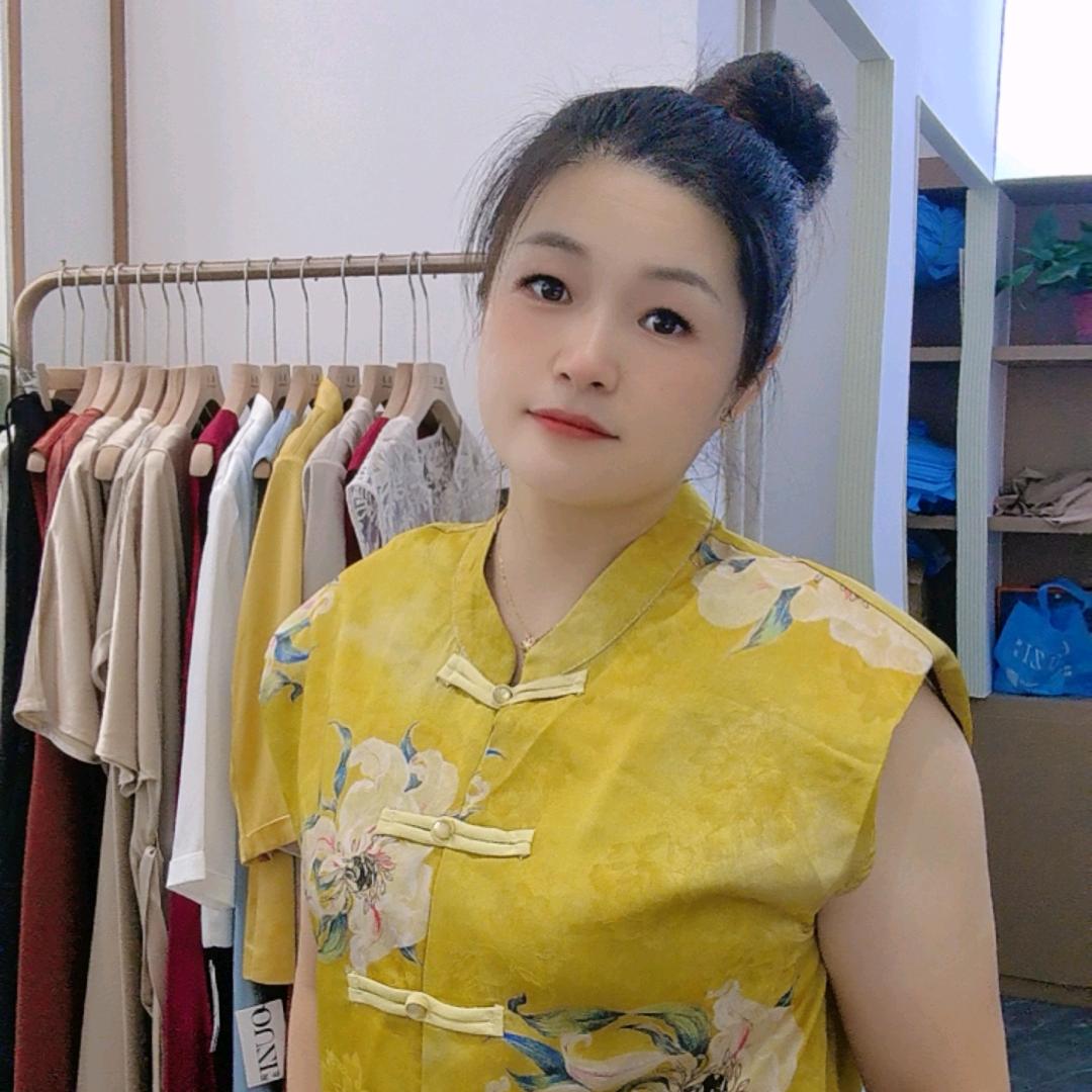 知足常乐（湘乡偶姿女装）