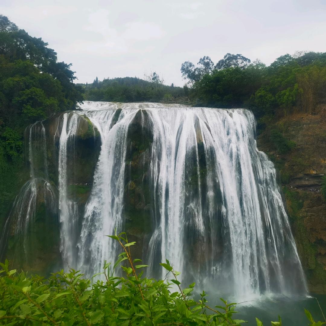 亚圣湘斌