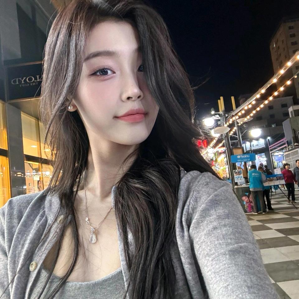 依依