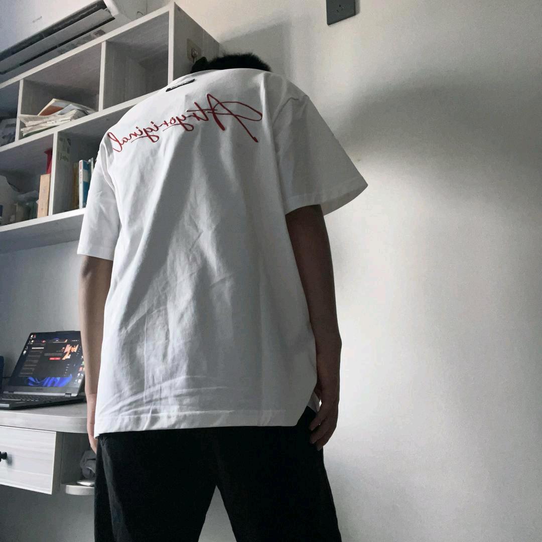 小源别长痘