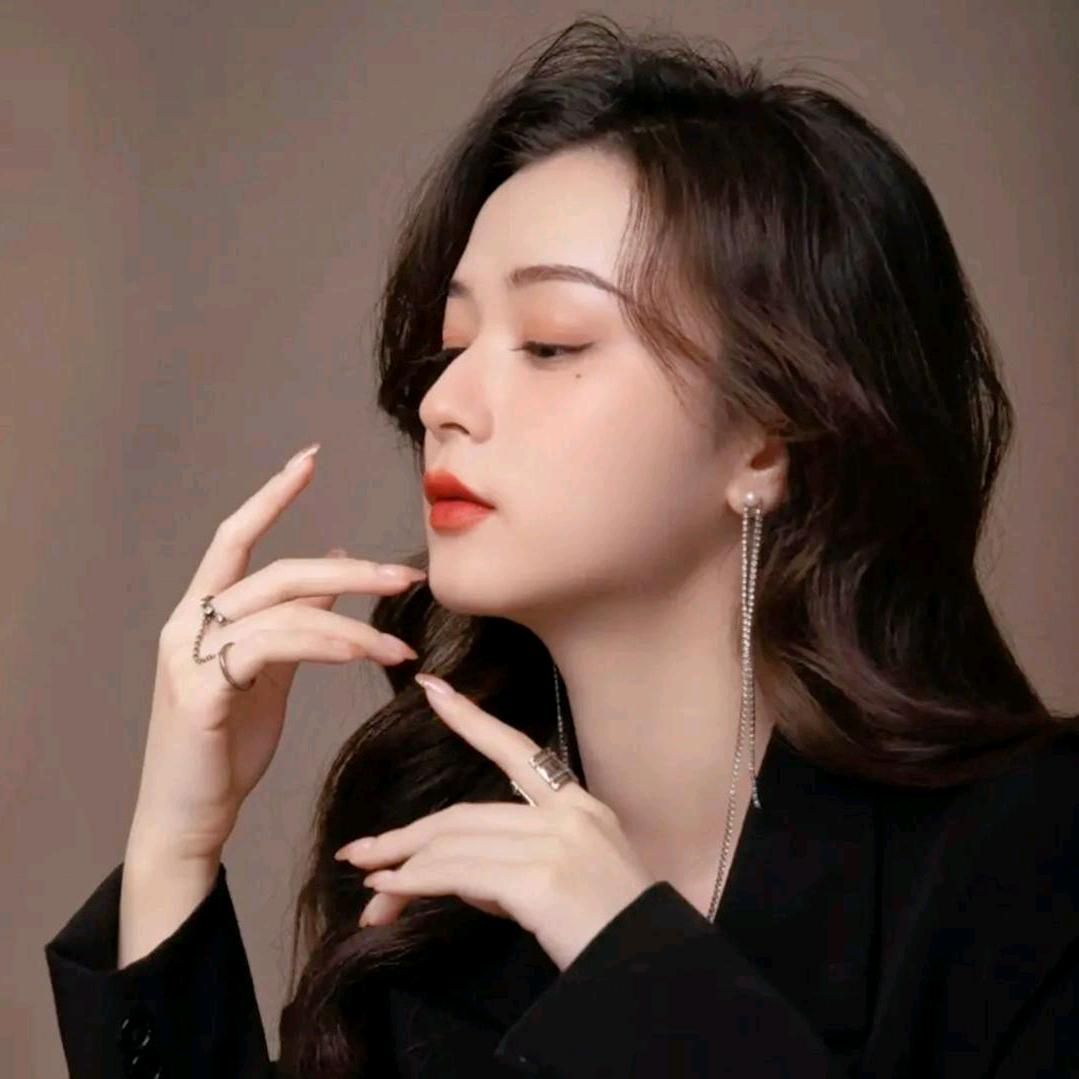 大奔姐👑