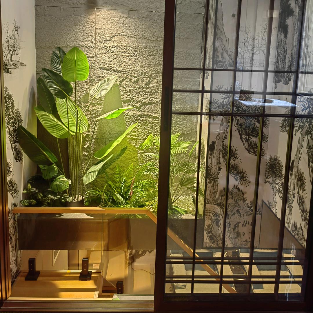 小老板(.零零后开修脚店)