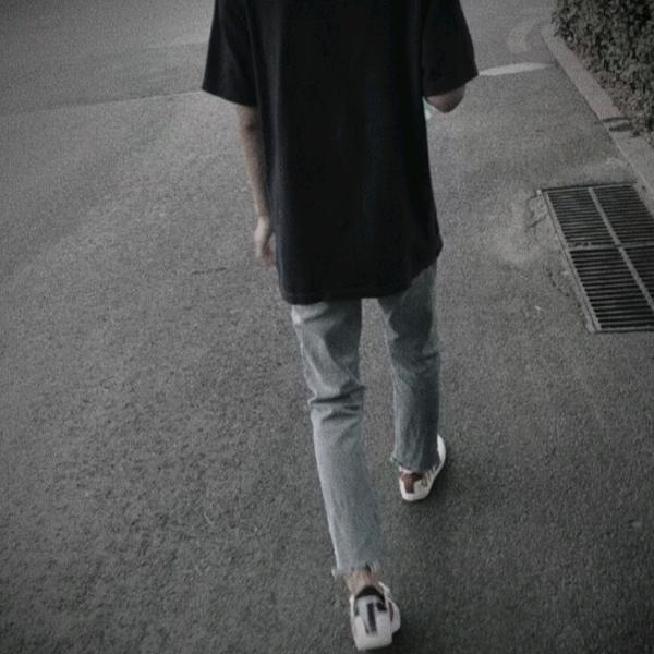 L ᅟᅟᅟᅟᅟᅟᅟᅟᅟᅟ