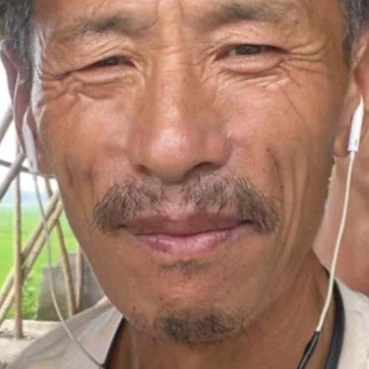 村长{童心哥}12点30开播