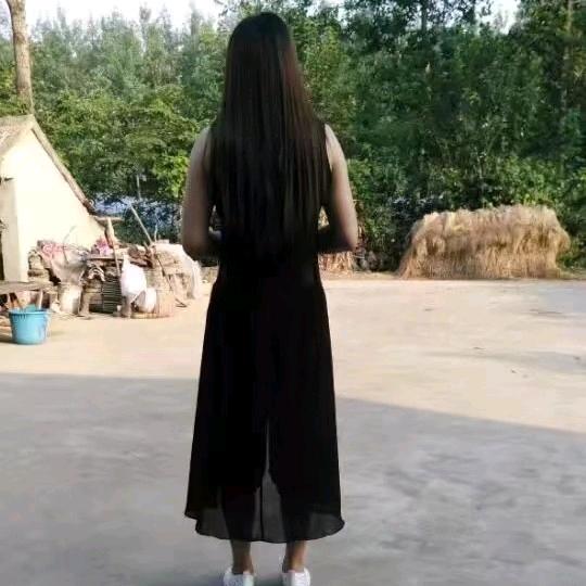 @灌南小富婆芹姐服装店→《进橱窗》