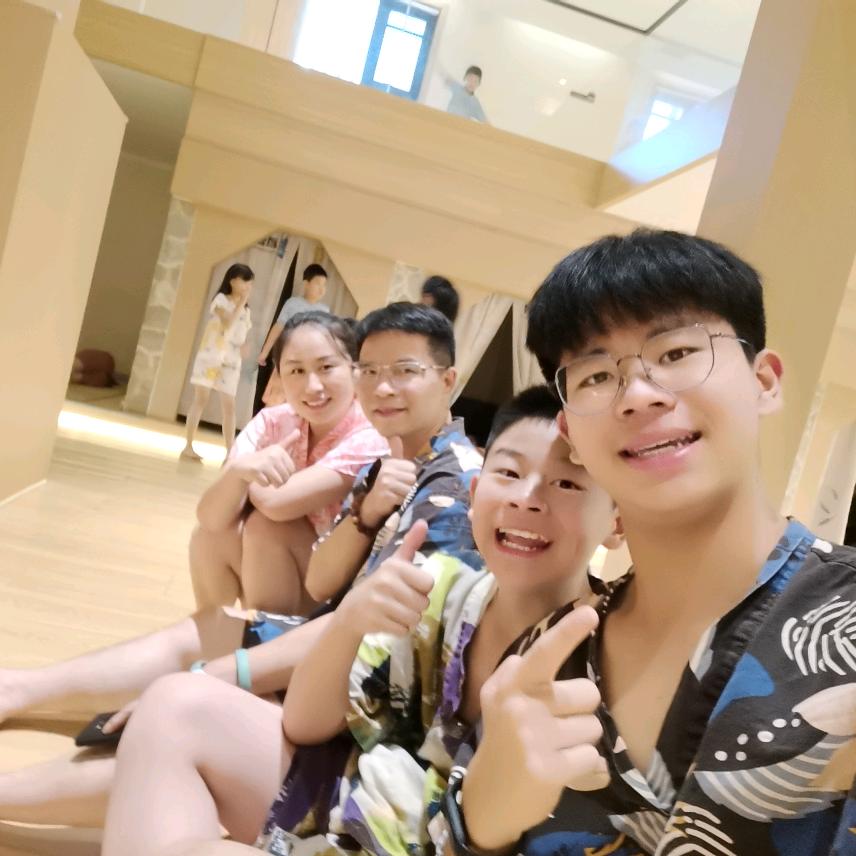 大山里的阳光男孩