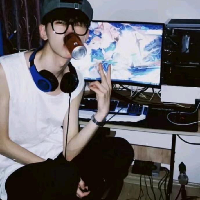 午夜忧郁纯情霸总疯狂爱上良家纯情18少女