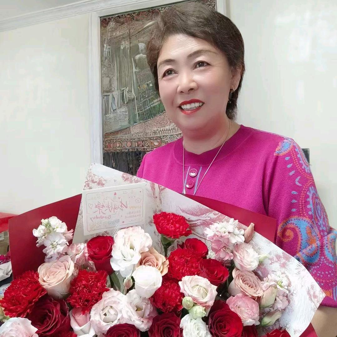 古月姐每天早上6点10分开播