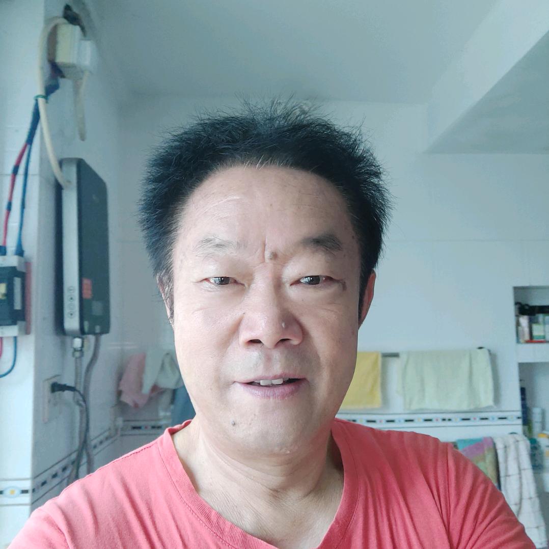 张斌鸿头像