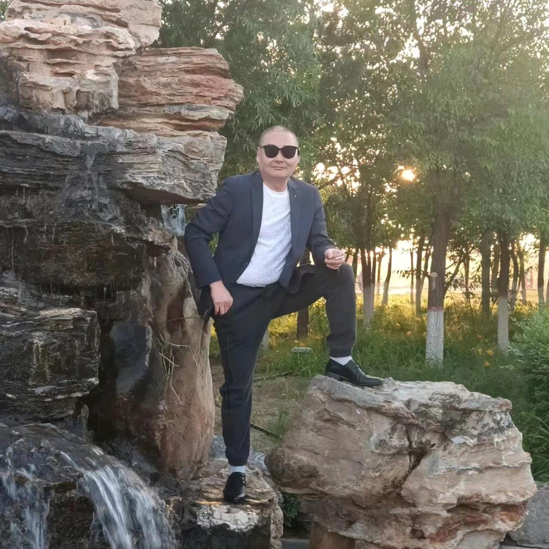 赵四哥（每天晚上七点半，欢迎大家光临