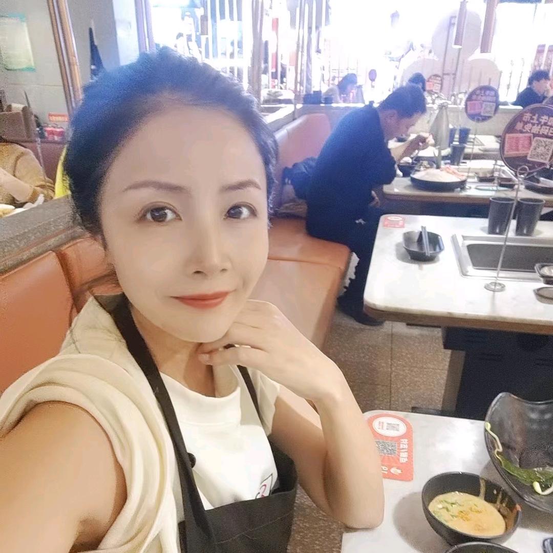 小萨穿搭