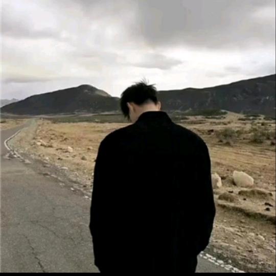 周贰见.