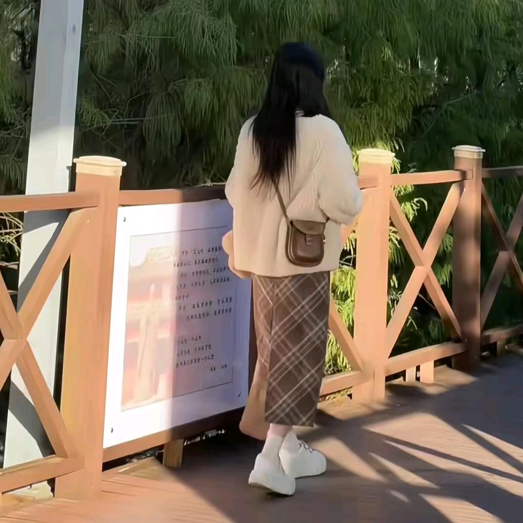 芭衣娜女装店