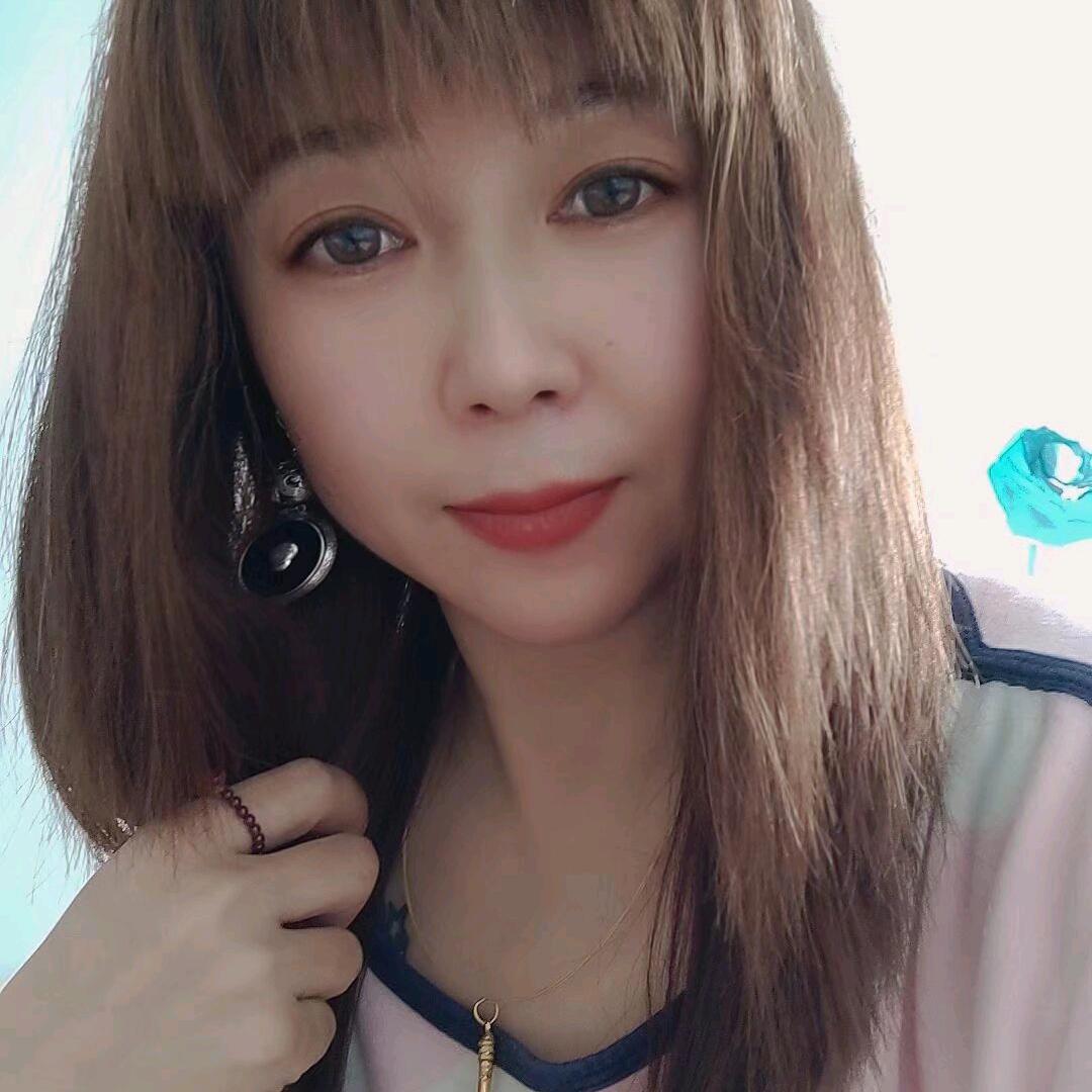 小薇丫头╭(╯ε╰)╮