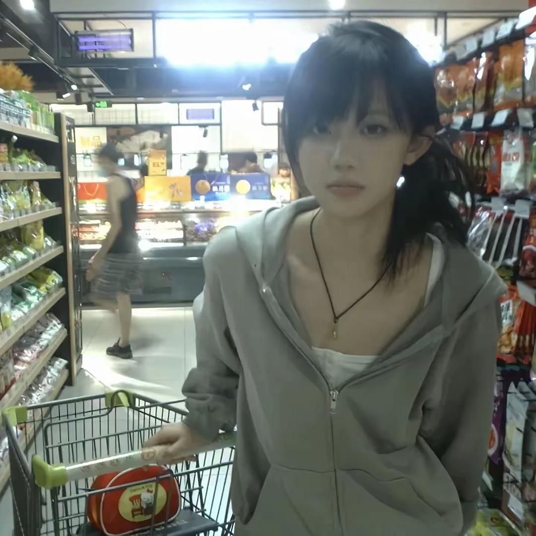 𝓼𝓾𝓷𝓷𝔂.