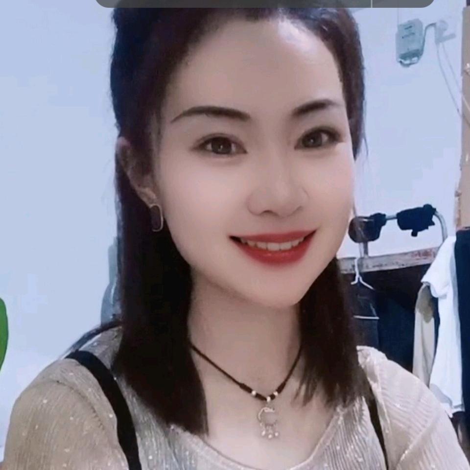 吴玲玲(网红锅巴)