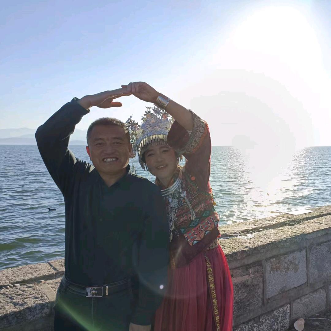 摆地摊的农村小妹（杂粮煎饼）