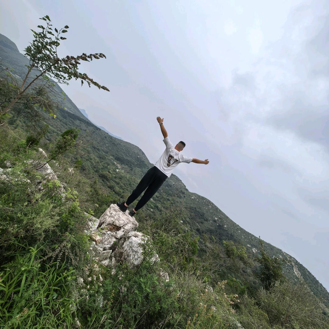 三