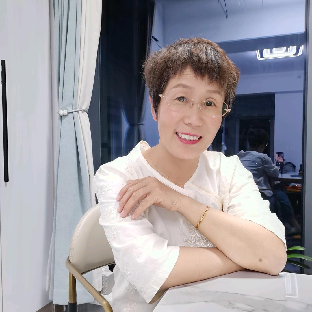 万柏林厨具精品华姐