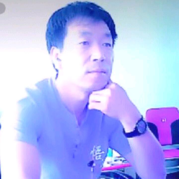 文阁爱唱歌