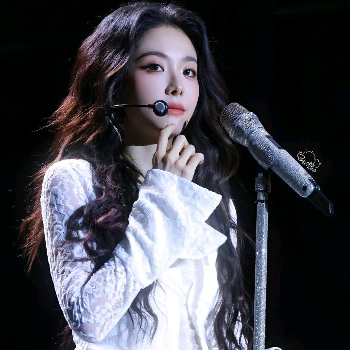 👑皇冠宝藏女团