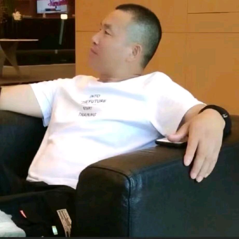 🇨🇳辉哥🇨🇳