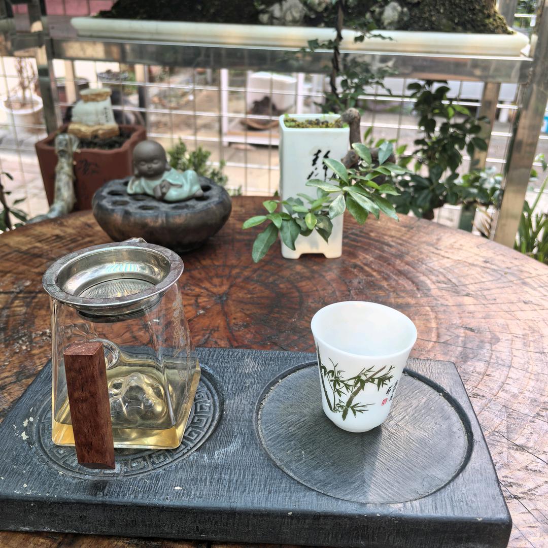 帮助别人快乐自己