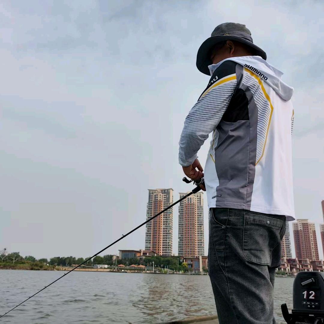 钓鱼🎣