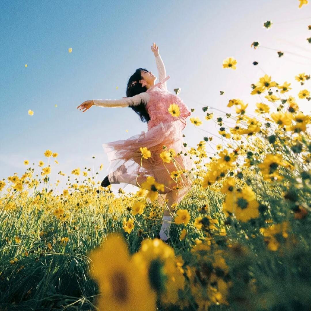 小栀📸.
