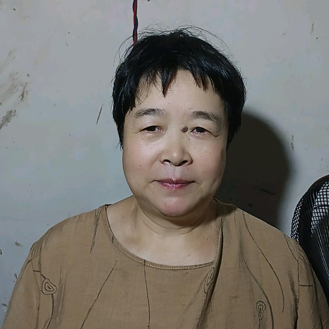 农村大姐（每晚八点开播）
