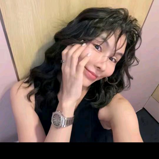 侯點點【精致穿搭】