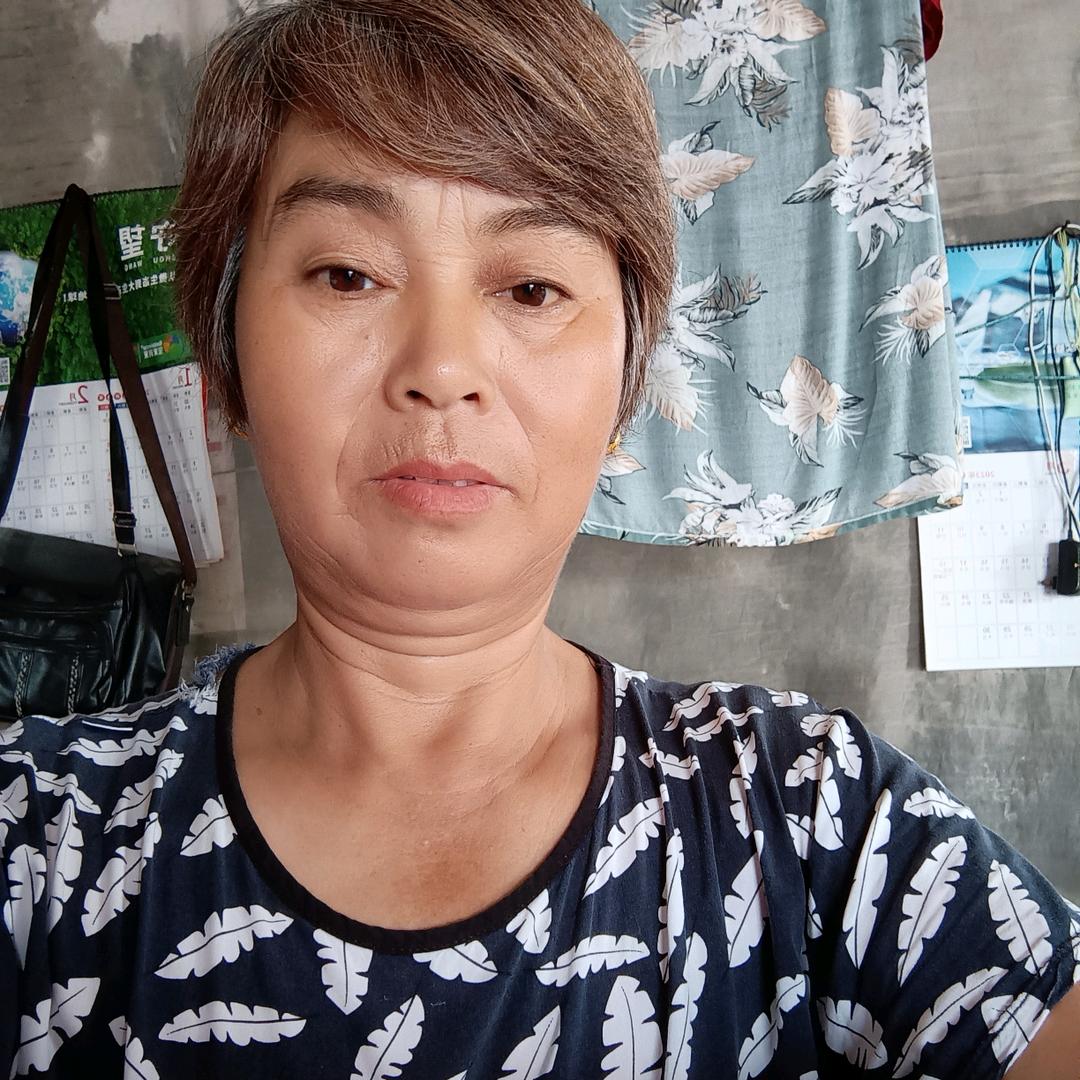 阿英ˏ₍•ɞ•₎ˎ早上8:20开播