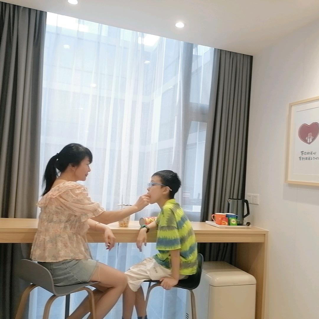 腾飞名城营业厅慧慧