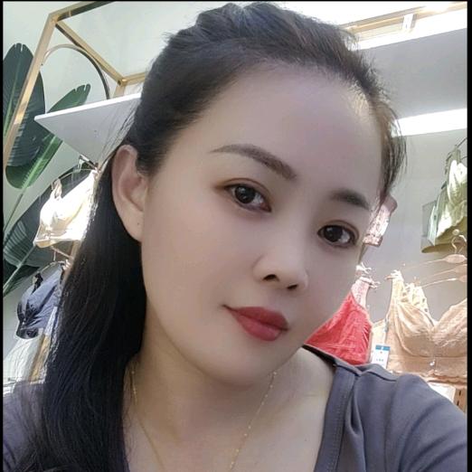 何姐